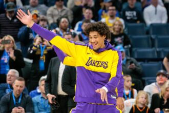 La Lakers together with Jaxson Hayes made "Get Out" safe, increasing regret over trading on the Smart Houston Rocket