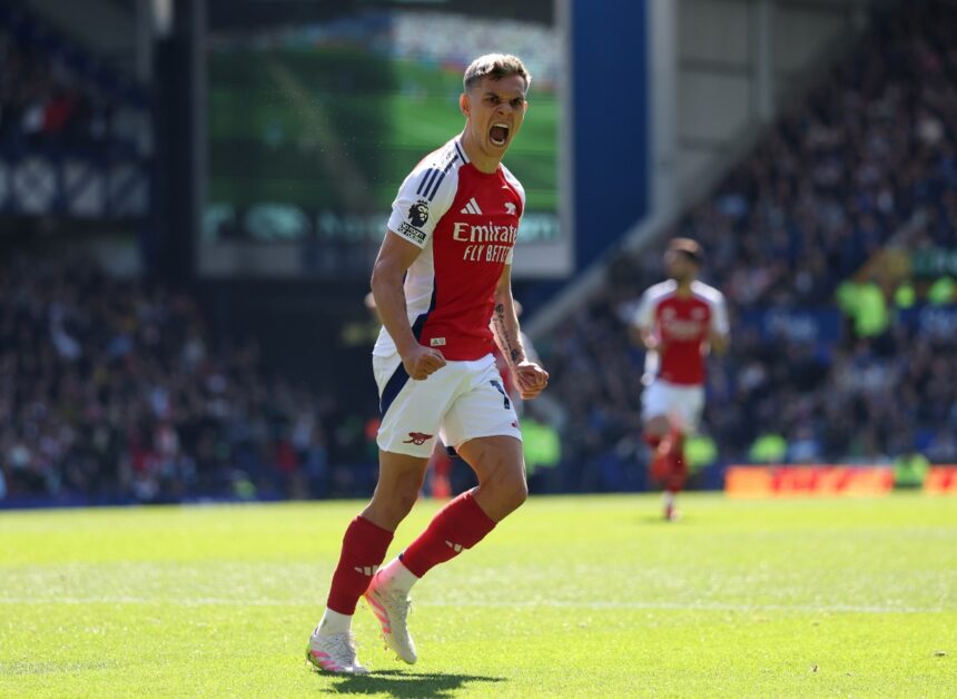 Leandro Trossard celebrates a goal for Arsenal