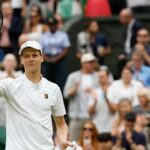 No. 1 Jannik Sinner Cruises to Round 16 at Wimbledon 2025