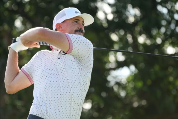 Paul Peterson leads as an ISCO Championship, stopped by darkness