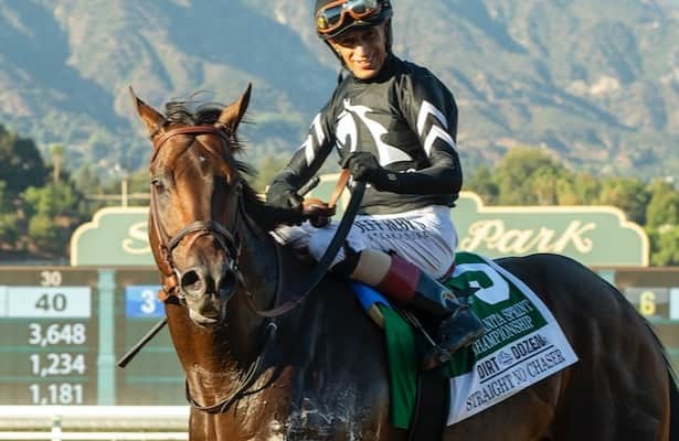 Straight no chaser returns, leads 12 in tab