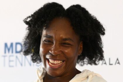 Venus Williams would be back in tennis and I wish Serena would be the same