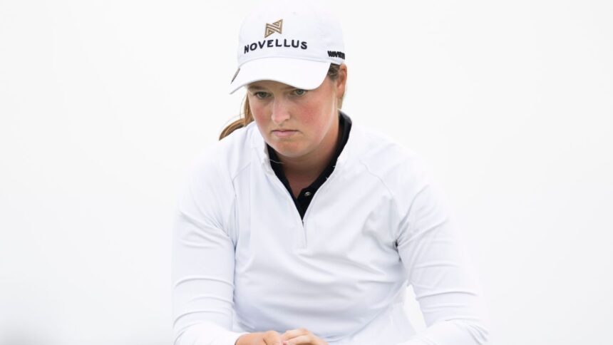 WOAD takes a two-shot lead in Scotland and wins with his professional debut