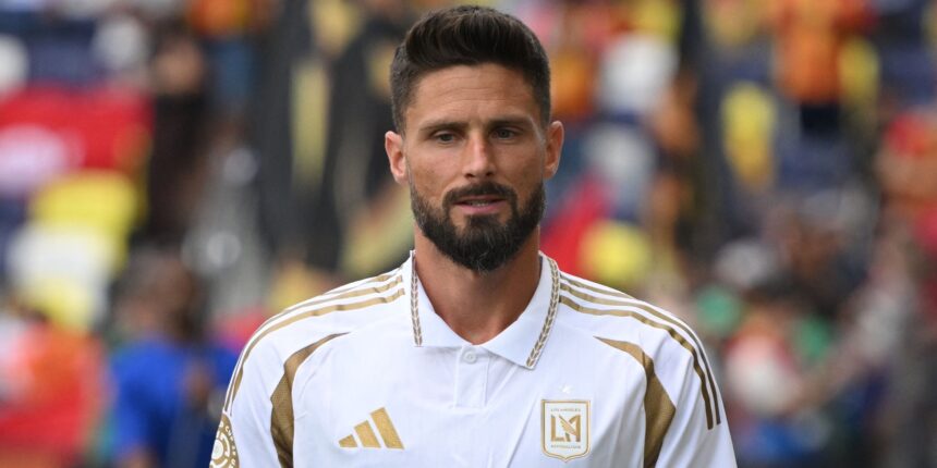 West Ham approaches to sign a £17 million striker compared to Giroud