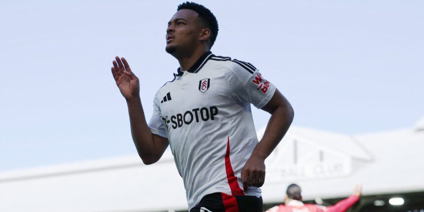 49ers sign int'l striker for £50,000 a week on Muniz