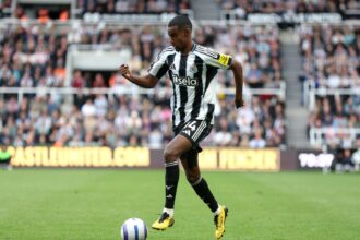 Alexander Isak in action for Newcastle United