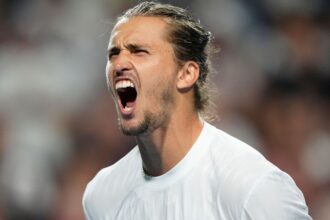 Alexander Zverev defeats Alexei Popilin to reach Toronto semi-finals