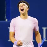 Ben Shelton gathers in the third set to reach Toronto's quarterfinals