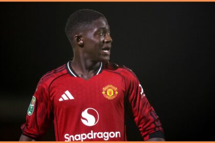 Kobbie Mainoo in action for Man United