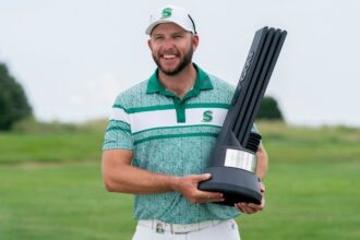 Dean Barmester won Liv Chicago in the Threeway Playoffs