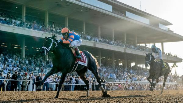 Firstness strikes the journalism of the Pacific Classic Crush