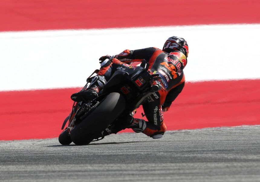 Injured Maverick Venares cuts short Saturday's decision "When I Wake Up"