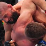 Khamzat Chimaev grounds Dricus du Plessis at UFC 319