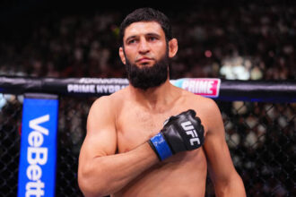 UFC Veteran Defends Bold Prediction for Du Plessis vs. Khamzat Chimaev Amid Fan Backlash