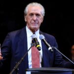 La Lakers announces the date for the new Pat Riley statue to be announced, and the timing is perfect