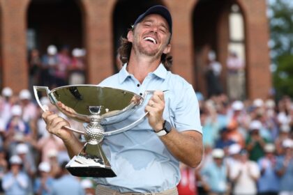 LeBron, Tiger and Kate Linklark praise Tommy Fleetwood's FedEx Cup victory