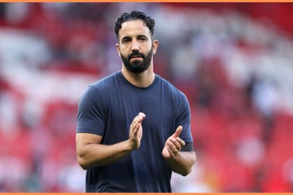 Manchester United head coach Ruben Amorim claps his hands.