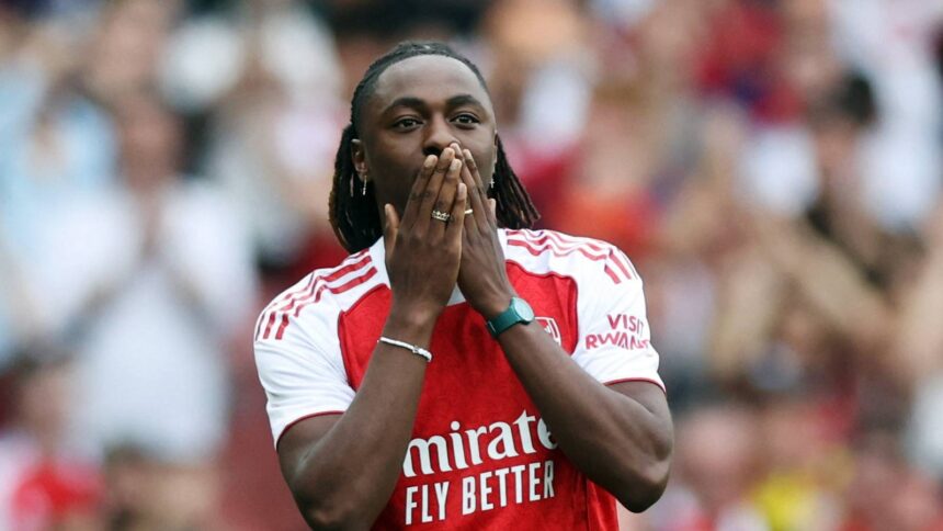 Signing £52 million "Beast" to sign Arsenal "Close" contract