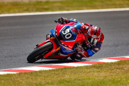 Suzuki 8 Hours: Honda leads Yamaha in a half-hearted way