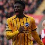 The 43 million pound star is eager to join Man Utd