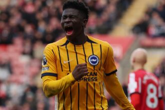The 43 million pound star is eager to join Man Utd