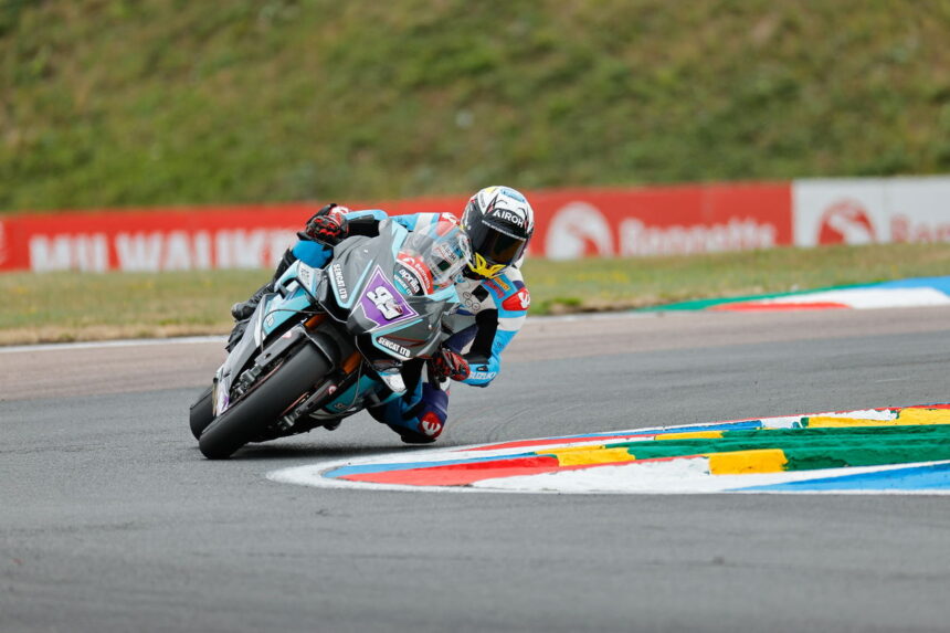 The BSB team "seems to be pointless" before Cadwell Park.