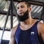 Fired Up UFC Analyst Slams Critics of Khamzat Chimaev’s Conditioning