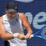 US Open - Iga Swiatek reaches the third round to extend major streak