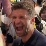 Bayern Munich icon Thomas Muller warmly welcomed at Vancouver airport (video)