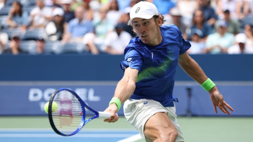 Alex de Minauer advances easily to the 2025 US Open Quarter Finals