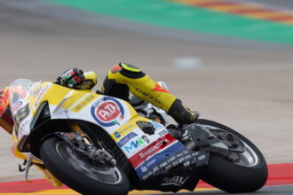 Andrea Iannone enjoys his Jonathan Rea Aragon Worldsbk battle: "He's taken a step forward."