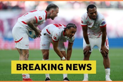 Xavi Simons with his RB Leipzig teammates