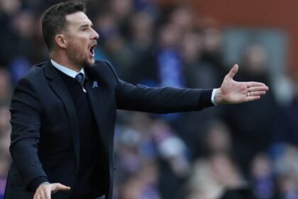 I think Ferguson knows the Rangers star, Martin's Ibrox issue