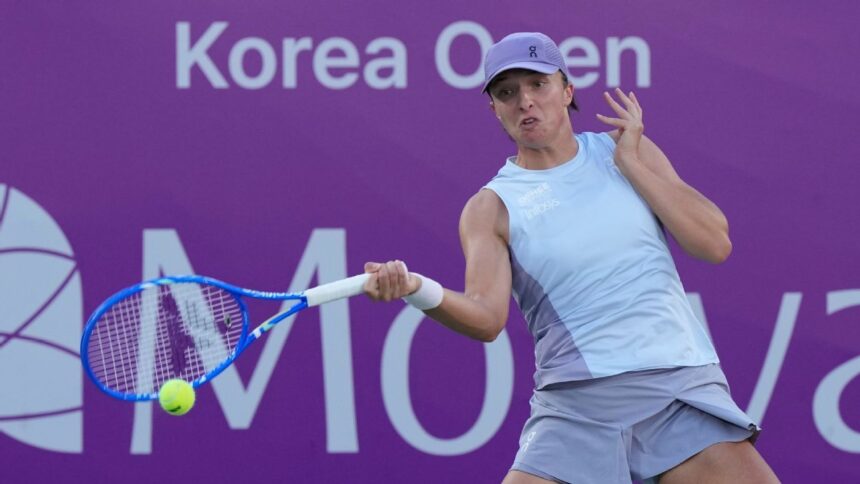 Igaświątek overcomes error offering error to win Korean open titles