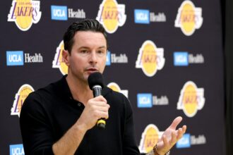 JJ Reddick says the La Lakers signing was "an incredible opportunity", the young star already shows a big commitment