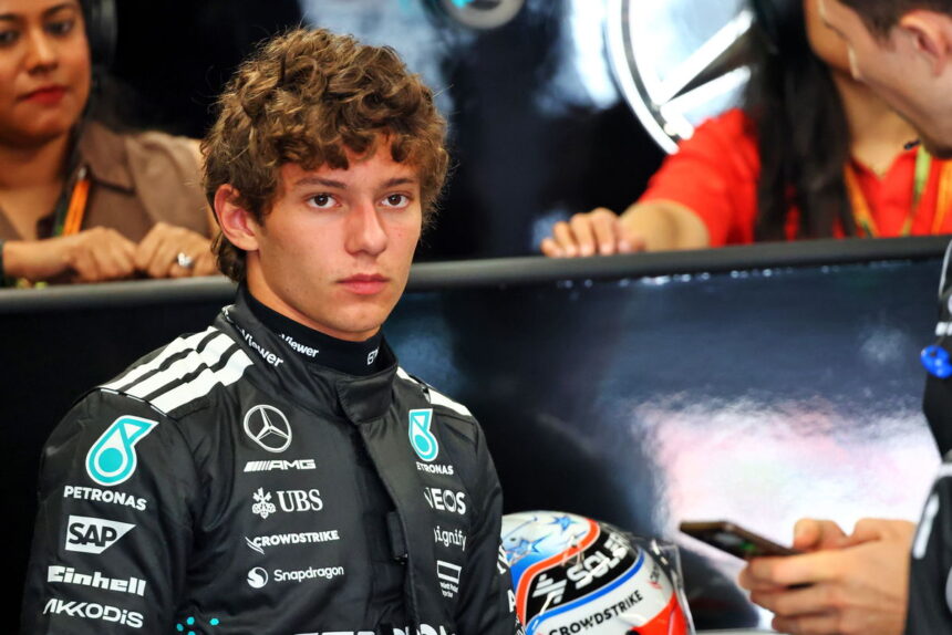 Jacques Villeneuve doubles Kimi Antonelli's criticism: "Very amateur moves"