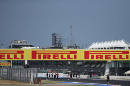 Pirelli Tires appear twice in Worldsub in France
