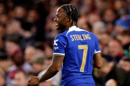 Sterling and Disasi receive Chelsea's gift and hand over the best chance of the January move