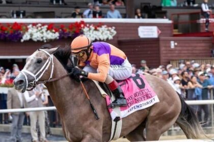 Ted Noffey wins a hopeful victory in a dominant style