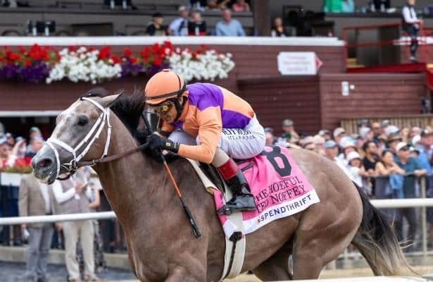 Ted Noffey wins a hopeful victory in a dominant style