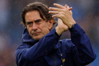 Tottenham battled Man Utd for "Fantastic" £30 million midfielder, Frank is personally enthusiastic