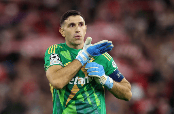 Emiliano Martinez wants to join Manchester United