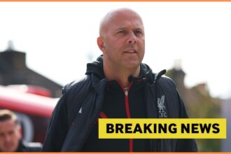 Liverpool manager Arne Slot and yellow