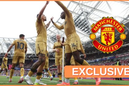 Jean-Philippe Mateta celebrates with his Crystal Palace teammates