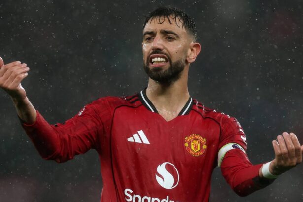 'Exactly like Rooney' Manchester United star could become the new Fernandes