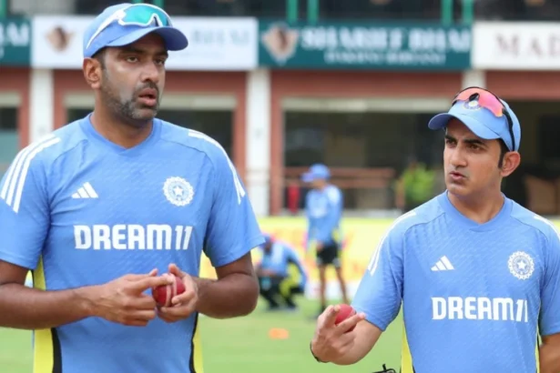 Ravichandran Ashwin and Gautam Gambhir.