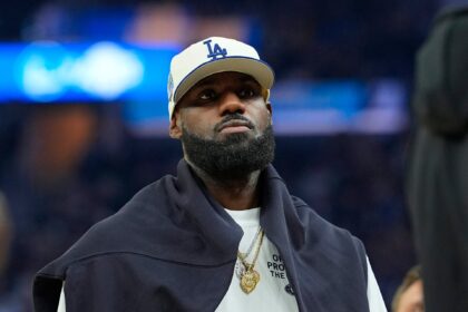 Gilbert Arenas says LeBron James may be counting on the Los Angeles Lakers begging him to come back