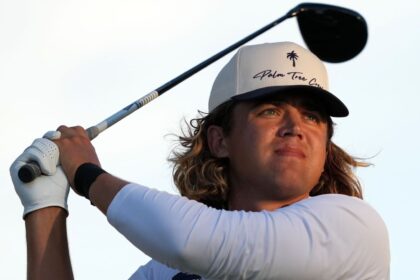 Higggo stays on an offensive Sunday with a two-shot lead at Sanderson