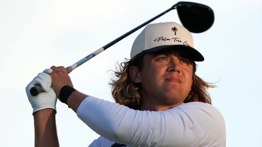 Higggo stays on an offensive Sunday with a two-shot lead at Sanderson