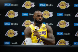 LeBron James will miss Los Angeles Lakers' season opener vs. Golden State Warriors